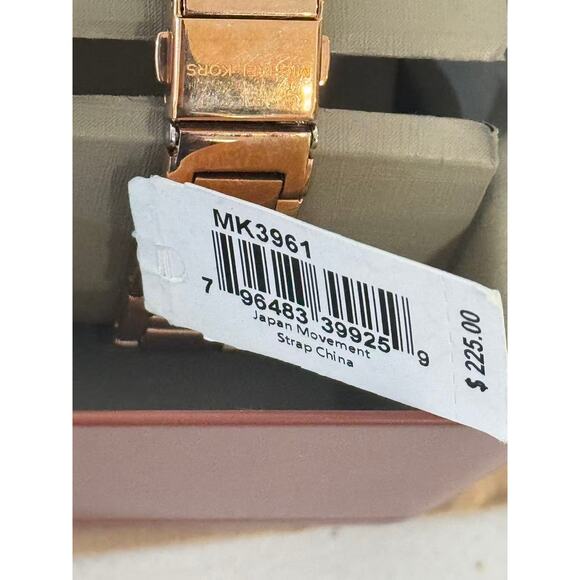 Michael Kors Gabbi MK3961 Women's Rose Gold Tone Stainless Crystal Watch - Picture 3 of 5